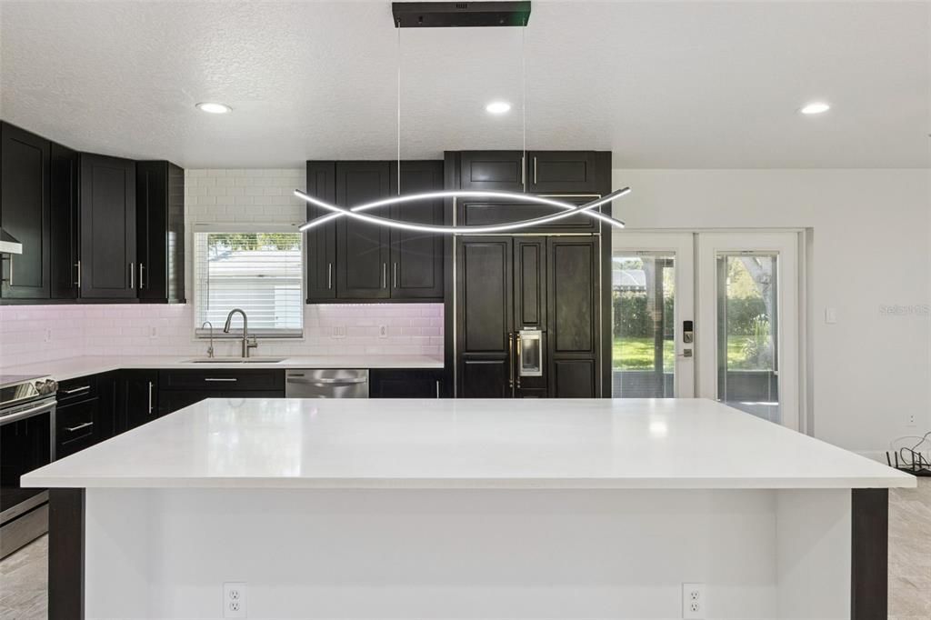 Active With Contract: $450,000 (3 beds, 3 baths, 2128 Square Feet)