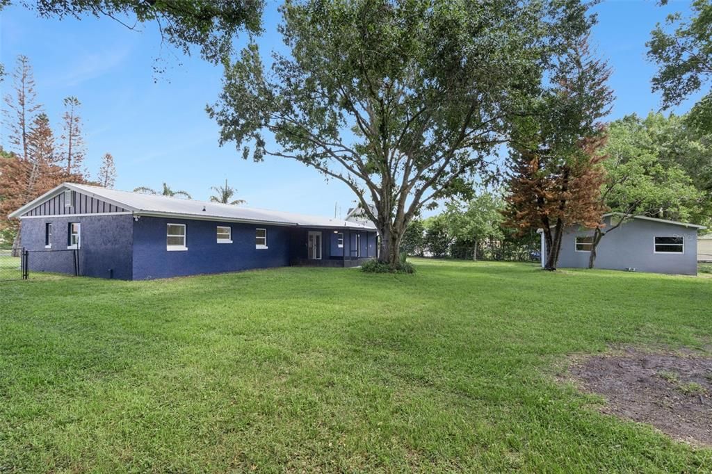 Active With Contract: $450,000 (3 beds, 3 baths, 2128 Square Feet)