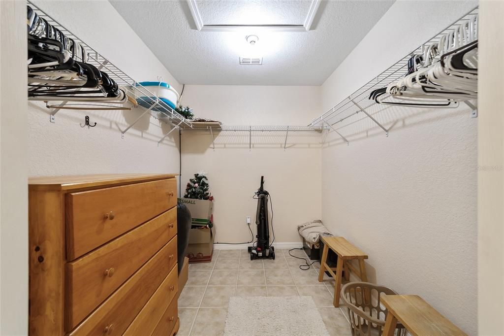 На продажу: $194,500 (2 спален, 2 ванн, 1465 Квадратных фут)
