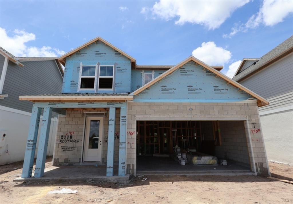 Activo con contrato: $608,990 (5 camas, 3 baños, 2414 Pies cuadrados)