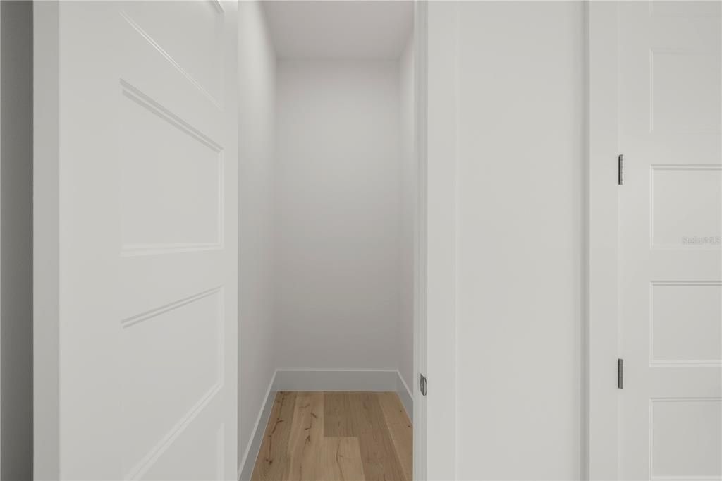 Activo con contrato: $1,300,000 (5 camas, 4 baños, 3436 Pies cuadrados)