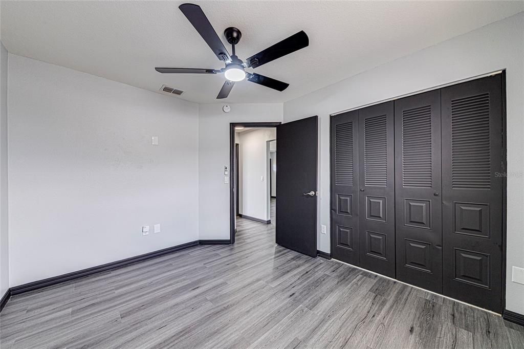 На продажу: $219,900 (3 спален, 2 ванн, 1163 Квадратных фут)