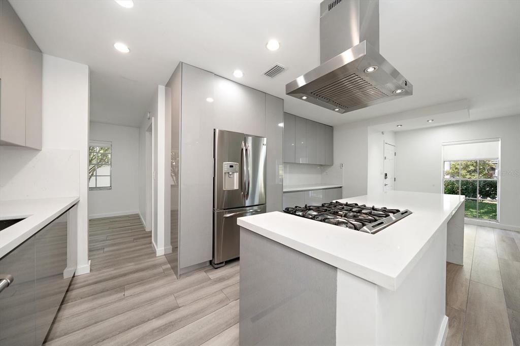 En Renta: $3,995 (3 camas, 2 baños, 1282 Pies cuadrados)