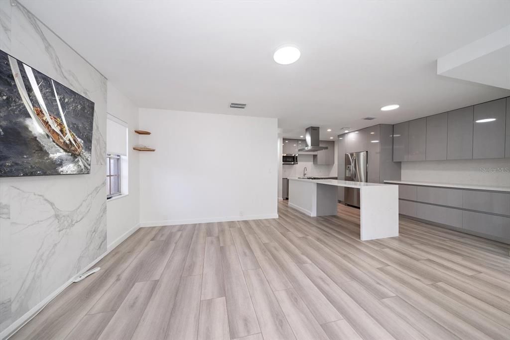 En Renta: $3,995 (3 camas, 2 baños, 1282 Pies cuadrados)