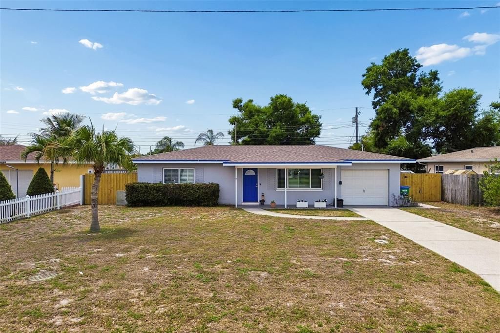 Activo con contrato: $335,000 (2 camas, 1 baños, 1090 Pies cuadrados)