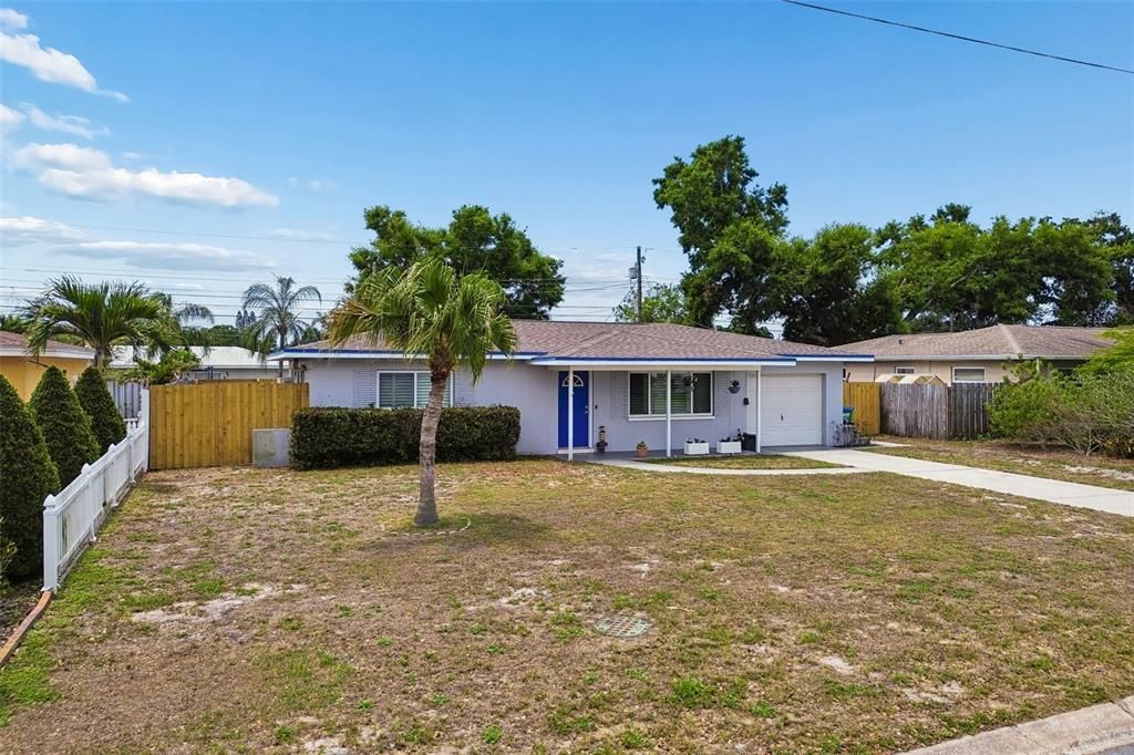 Activo con contrato: $335,000 (2 camas, 1 baños, 1090 Pies cuadrados)