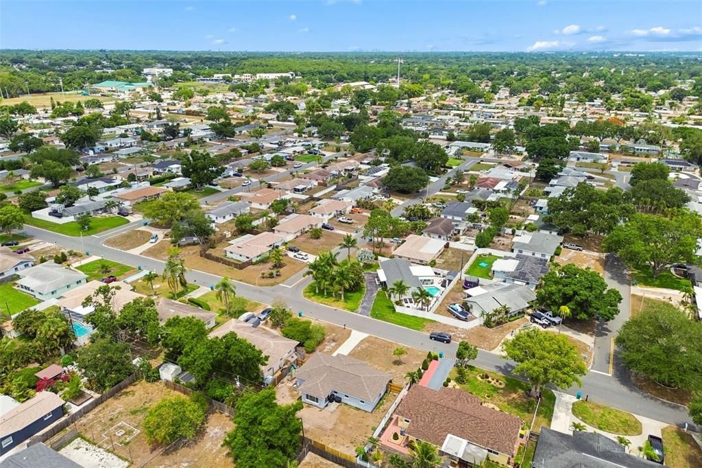 Activo con contrato: $335,000 (2 camas, 1 baños, 1090 Pies cuadrados)