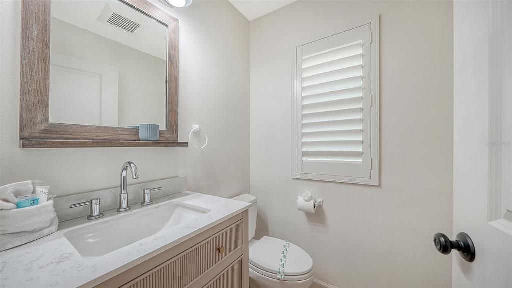 For Sale: $1,995,000 (4 beds, 2 baths, 2616 Square Feet)