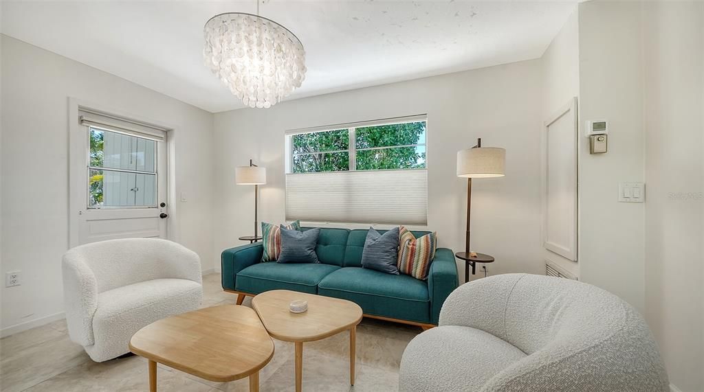 For Sale: $1,995,000 (4 beds, 2 baths, 2616 Square Feet)