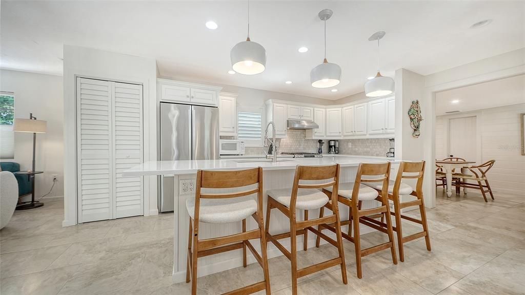 For Sale: $1,995,000 (4 beds, 2 baths, 2616 Square Feet)
