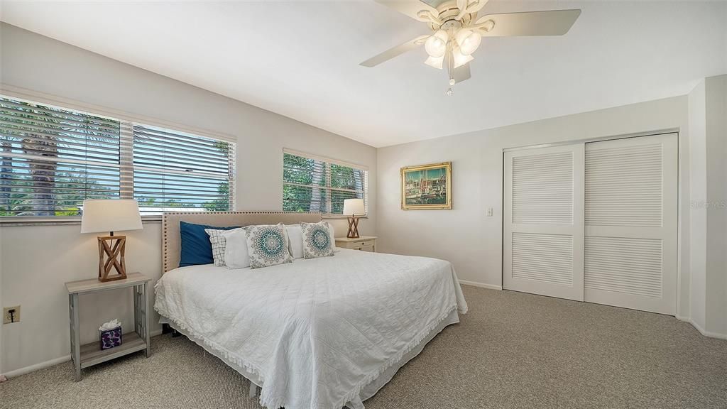 For Sale: $1,995,000 (4 beds, 2 baths, 2616 Square Feet)