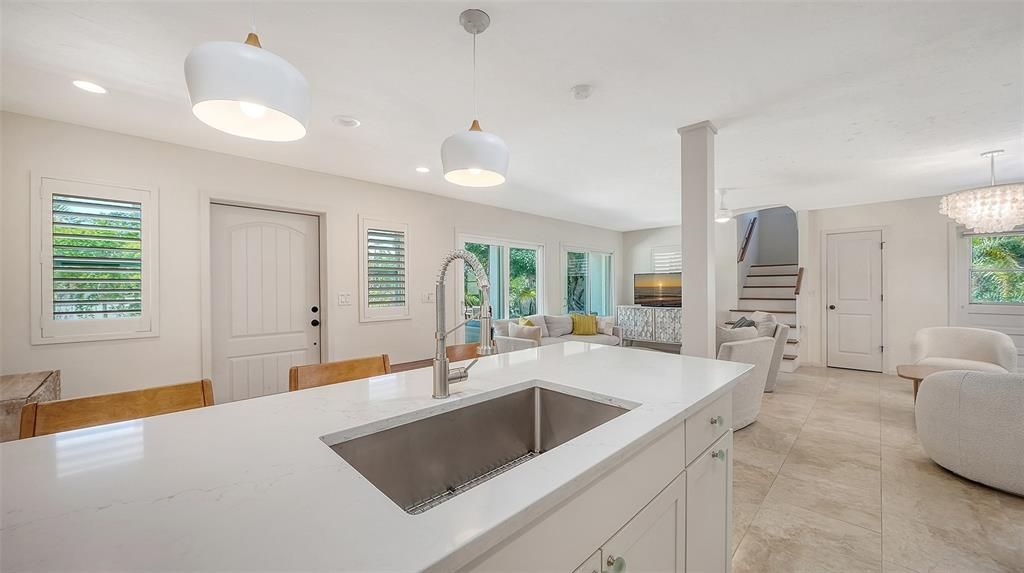 For Sale: $1,995,000 (4 beds, 2 baths, 2616 Square Feet)