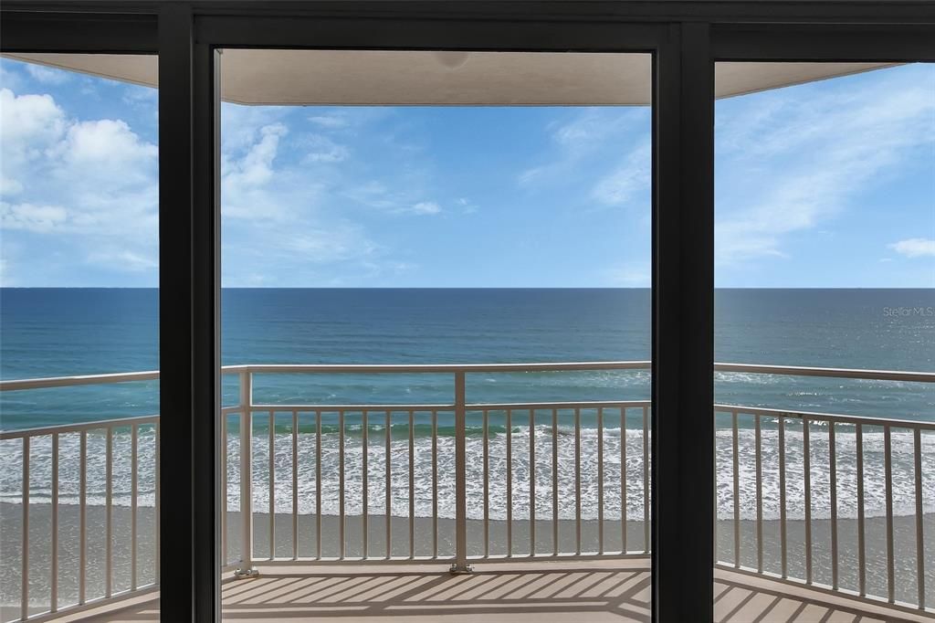 En Venta: $439,000 (2 camas, 2 baños, 1384 Pies cuadrados)