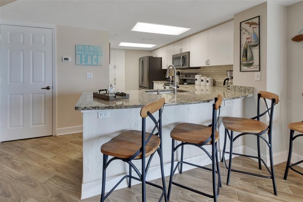 En Venta: $439,000 (2 camas, 2 baños, 1384 Pies cuadrados)