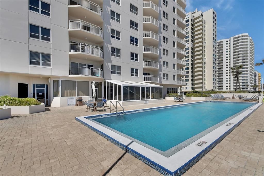 En Venta: $439,000 (2 camas, 2 baños, 1384 Pies cuadrados)