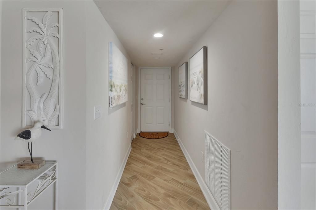 En Venta: $439,000 (2 camas, 2 baños, 1384 Pies cuadrados)