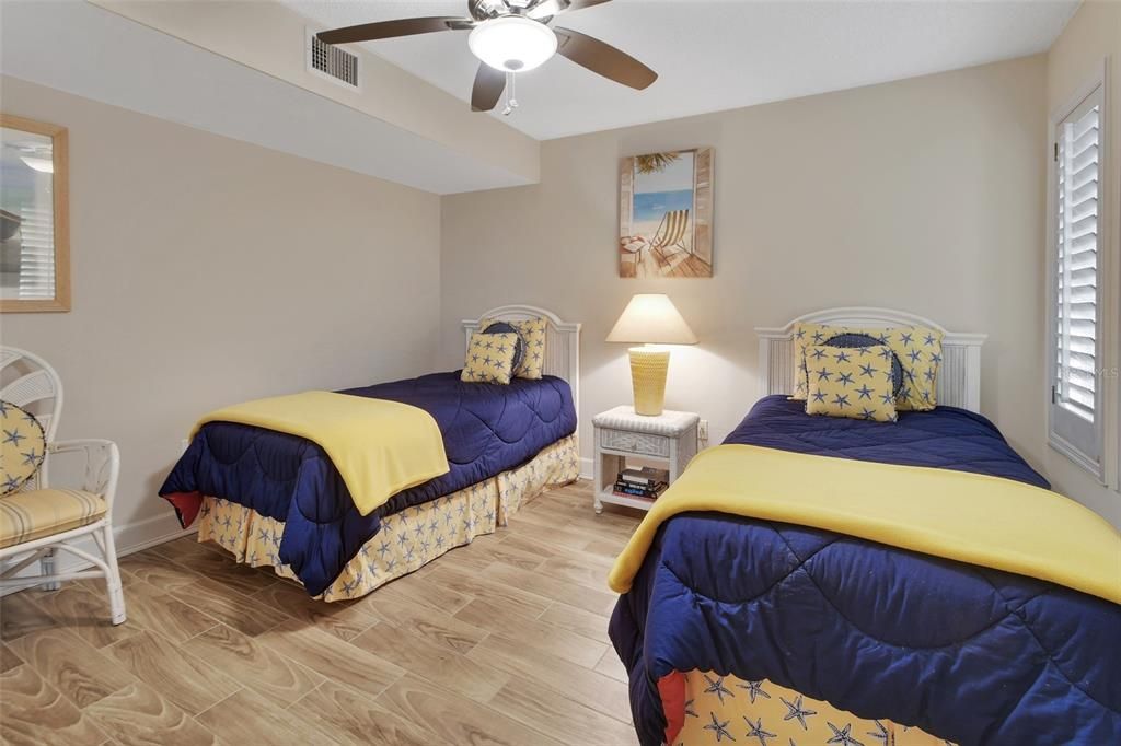 En Venta: $439,000 (2 camas, 2 baños, 1384 Pies cuadrados)