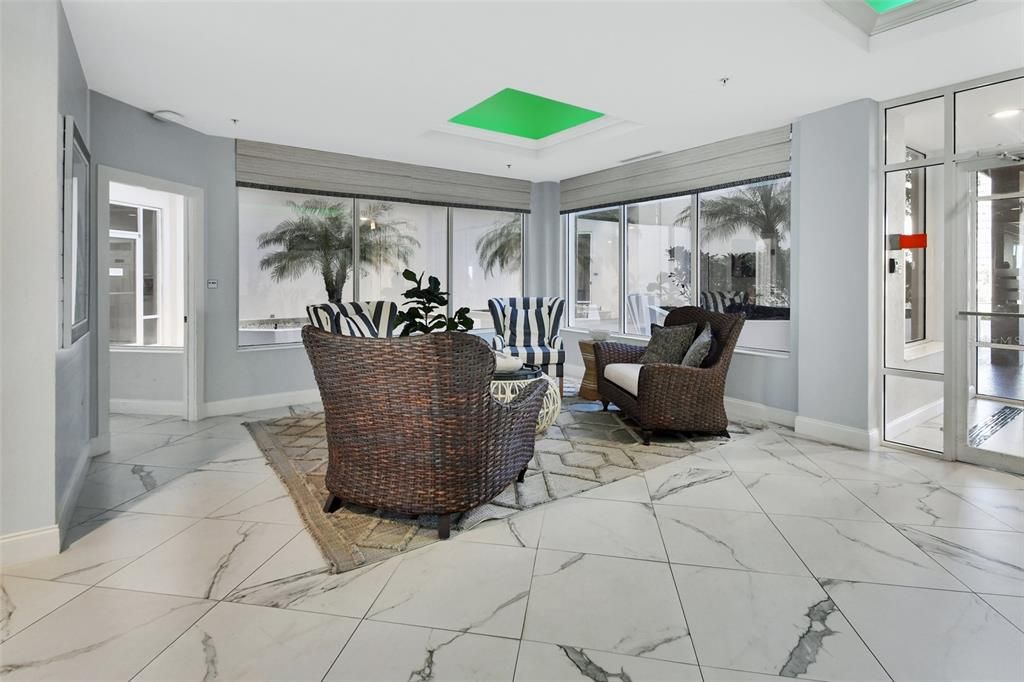 En Venta: $439,000 (2 camas, 2 baños, 1384 Pies cuadrados)