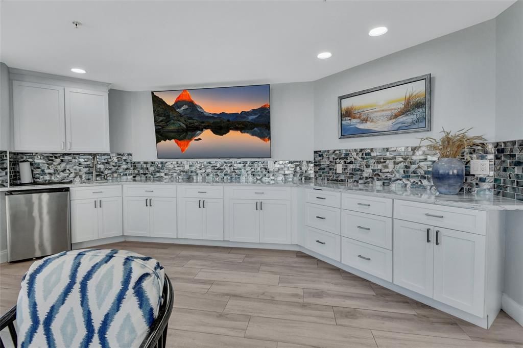En Venta: $439,000 (2 camas, 2 baños, 1384 Pies cuadrados)