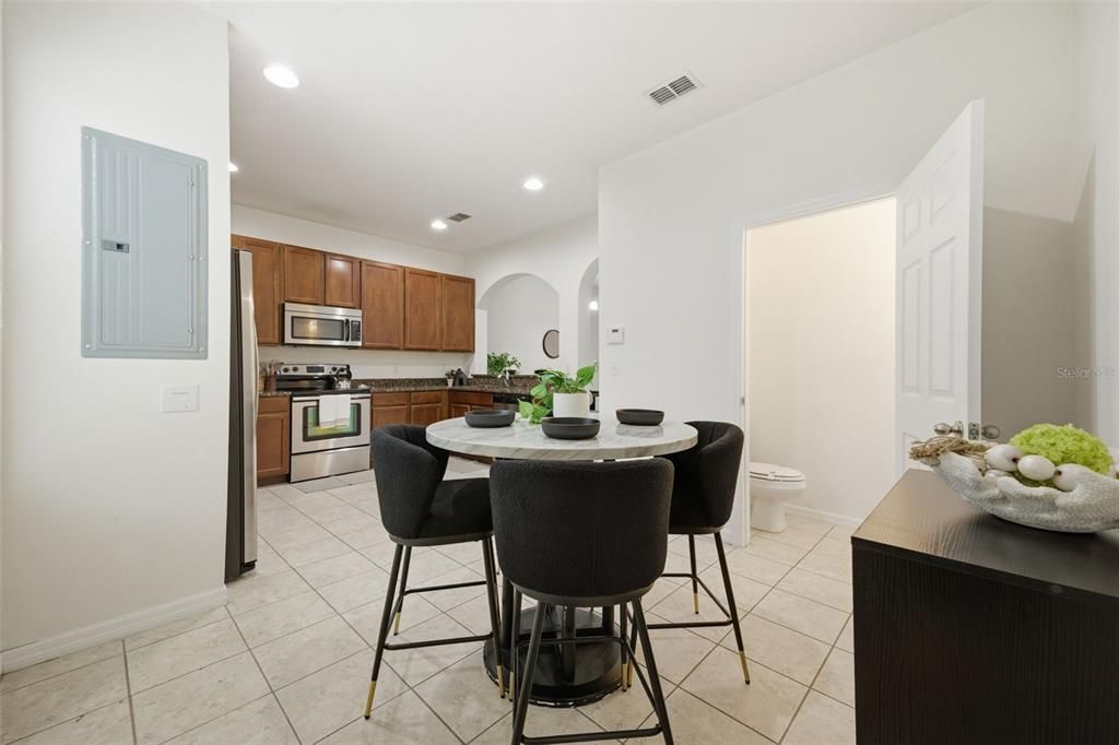For Sale: $395,000 (3 beds, 2 baths, 1596 Square Feet)