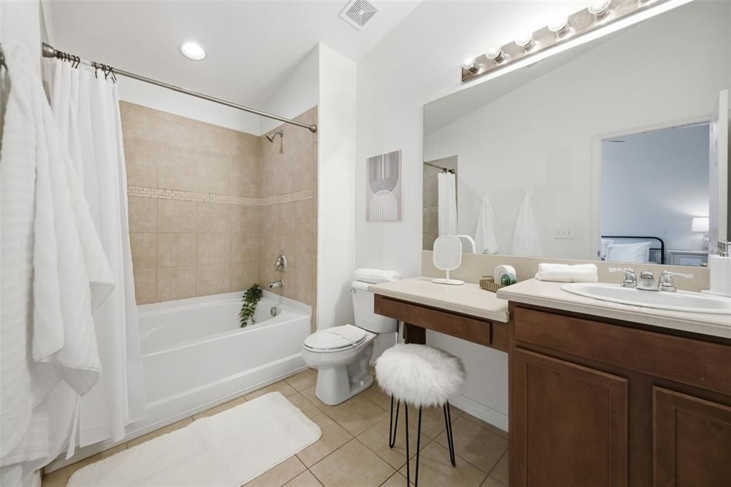 For Sale: $395,000 (3 beds, 2 baths, 1596 Square Feet)
