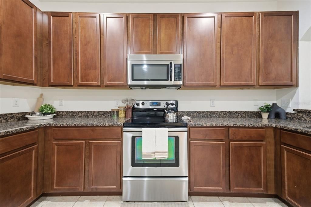 For Sale: $395,000 (3 beds, 2 baths, 1596 Square Feet)