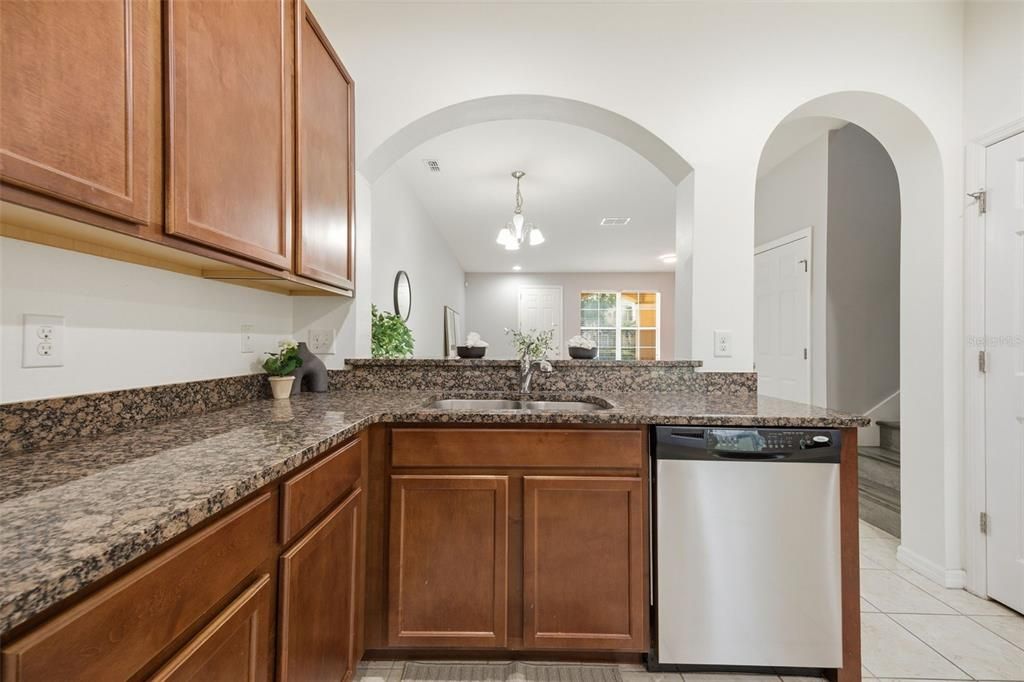 For Sale: $395,000 (3 beds, 2 baths, 1596 Square Feet)