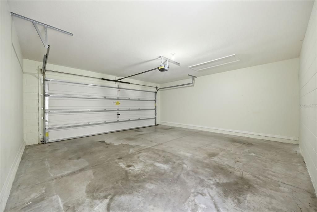 For Sale: $395,000 (3 beds, 2 baths, 1596 Square Feet)
