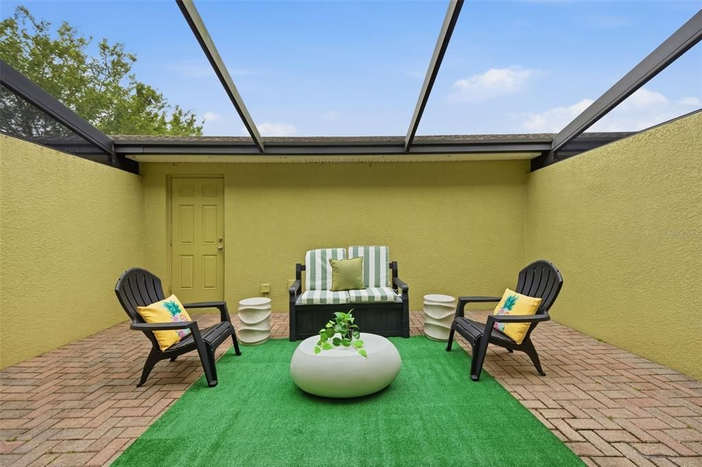 For Sale: $395,000 (3 beds, 2 baths, 1596 Square Feet)