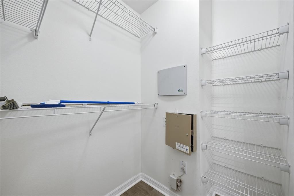 For Sale: $395,000 (3 beds, 2 baths, 1596 Square Feet)