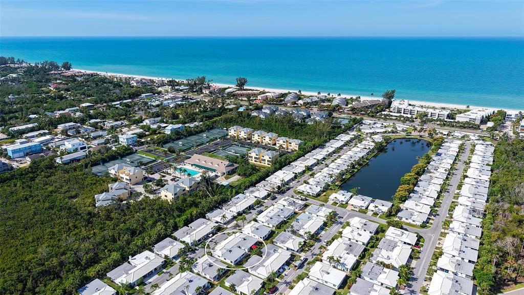 Под контрактом: $435,000 (2 спален, 2 ванн, 1322 Квадратных фут)