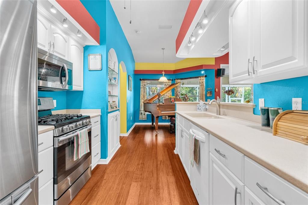 En Venta: $524,999 (3 camas, 2 baños, 2009 Pies cuadrados)