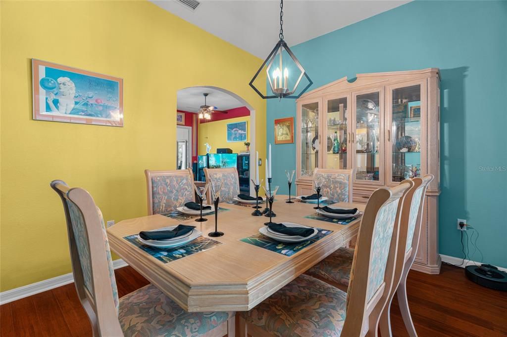 En Venta: $524,999 (3 camas, 2 baños, 2009 Pies cuadrados)