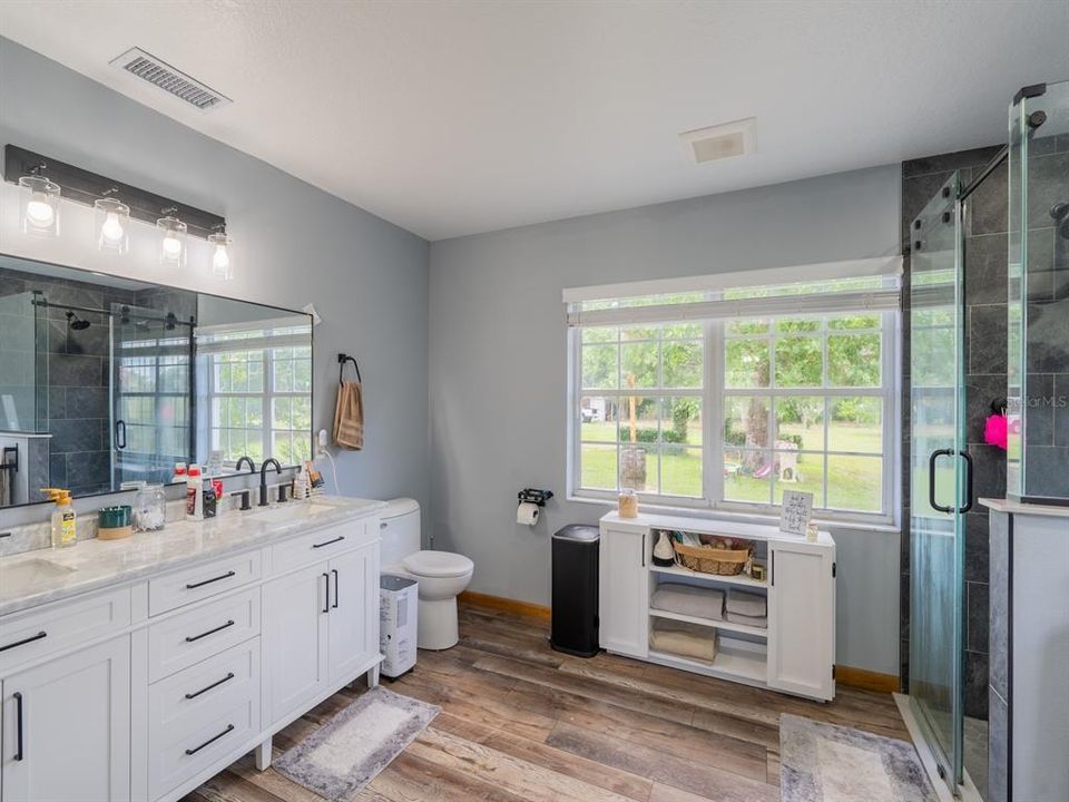 For Sale: $520,000 (3 beds, 3 baths, 1980 Square Feet)
