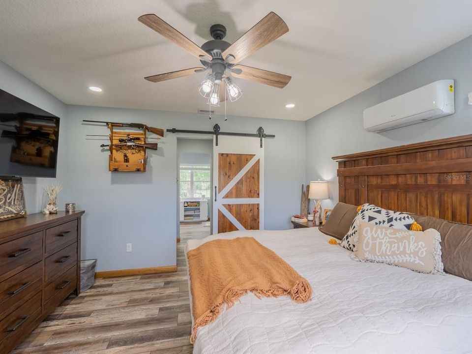 For Sale: $520,000 (3 beds, 3 baths, 1980 Square Feet)