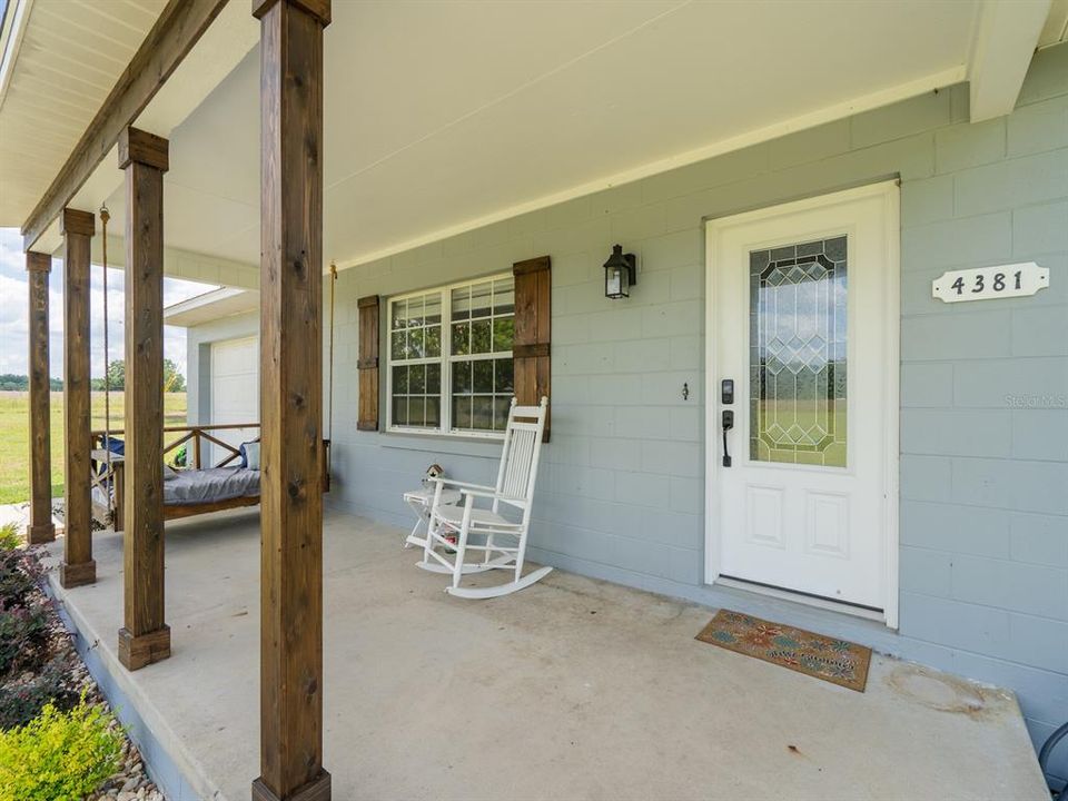 For Sale: $520,000 (3 beds, 3 baths, 1980 Square Feet)