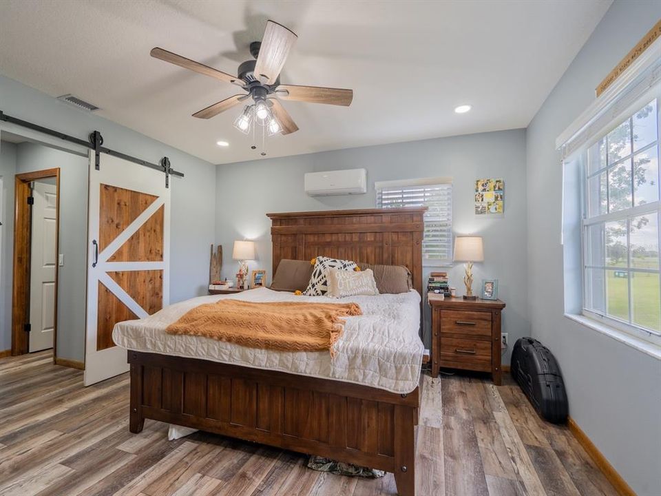 For Sale: $520,000 (3 beds, 3 baths, 1980 Square Feet)