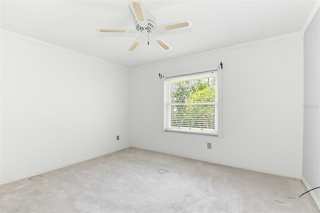 Activo con contrato: $399,000 (3 camas, 3 baños, 2217 Pies cuadrados)