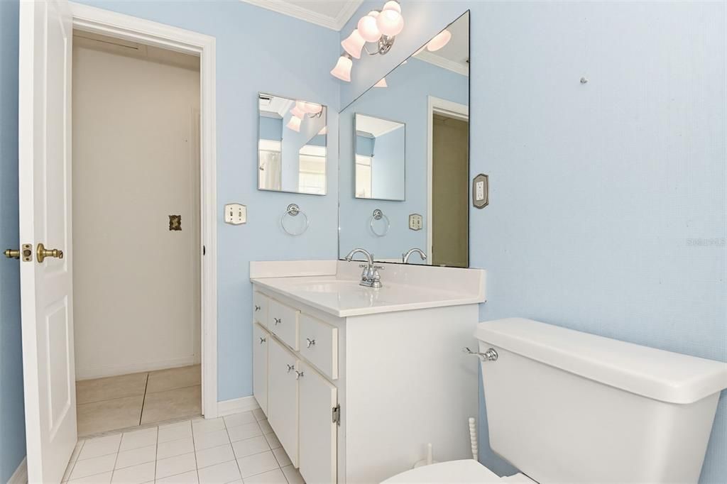 Activo con contrato: $399,000 (3 camas, 3 baños, 2217 Pies cuadrados)