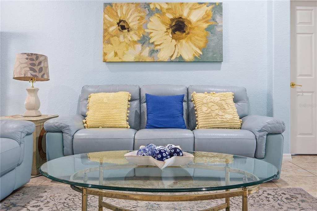 For Sale: $409,999 (3 beds, 2 baths, 2413 Square Feet)