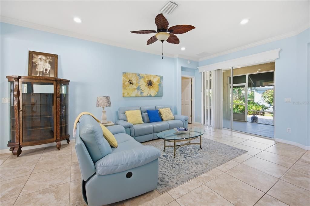 For Sale: $409,999 (3 beds, 2 baths, 2413 Square Feet)