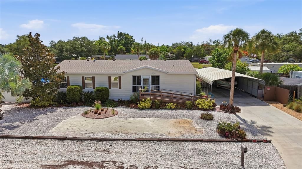 For Sale: $299,500 (3 beds, 3 baths, 2324 Square Feet)