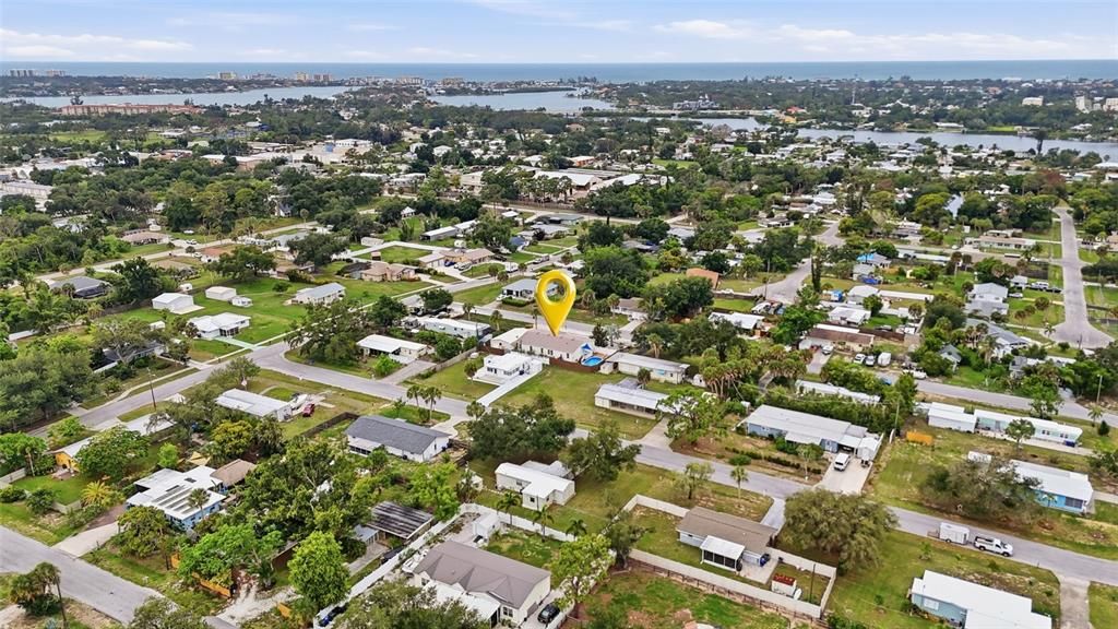 For Sale: $299,500 (3 beds, 3 baths, 2324 Square Feet)