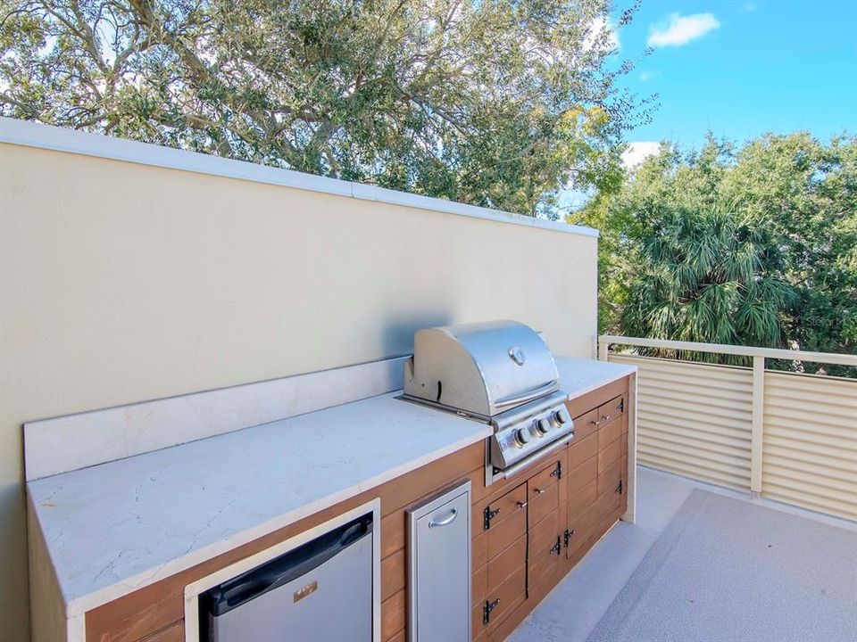 For Sale: $779,000 (3 beds, 2 baths, 2541 Square Feet)