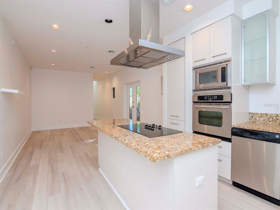 For Sale: $779,000 (3 beds, 2 baths, 2541 Square Feet)