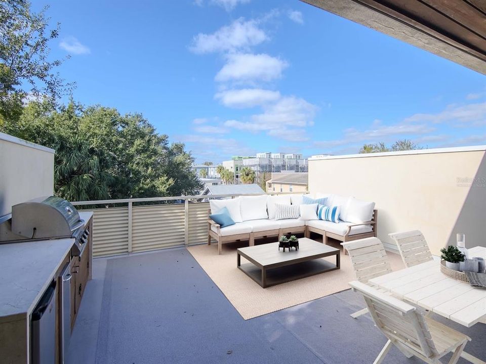 For Sale: $779,000 (3 beds, 2 baths, 2541 Square Feet)