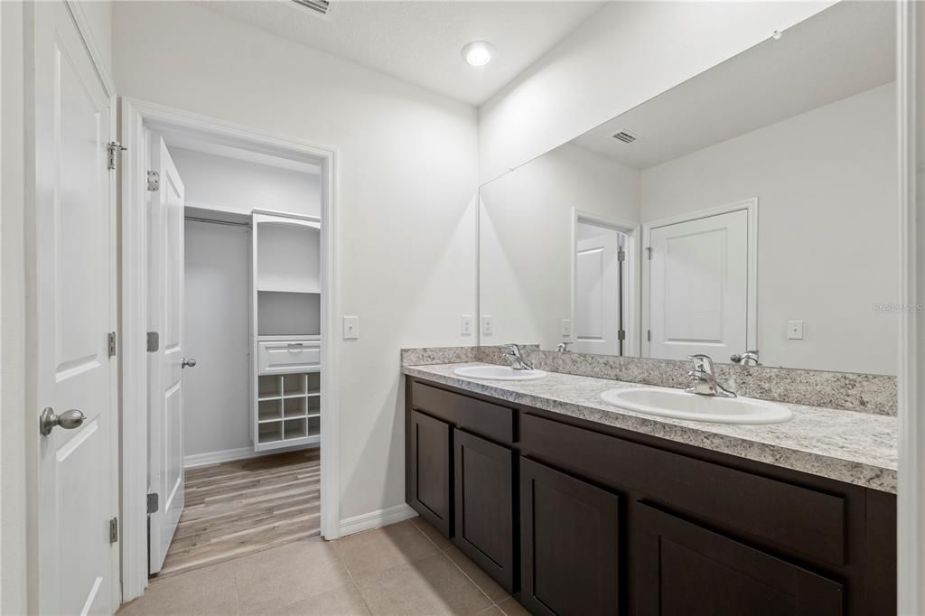 В аренду: $2,395 (3 спален, 2 ванн, 1758 Квадратных фут)