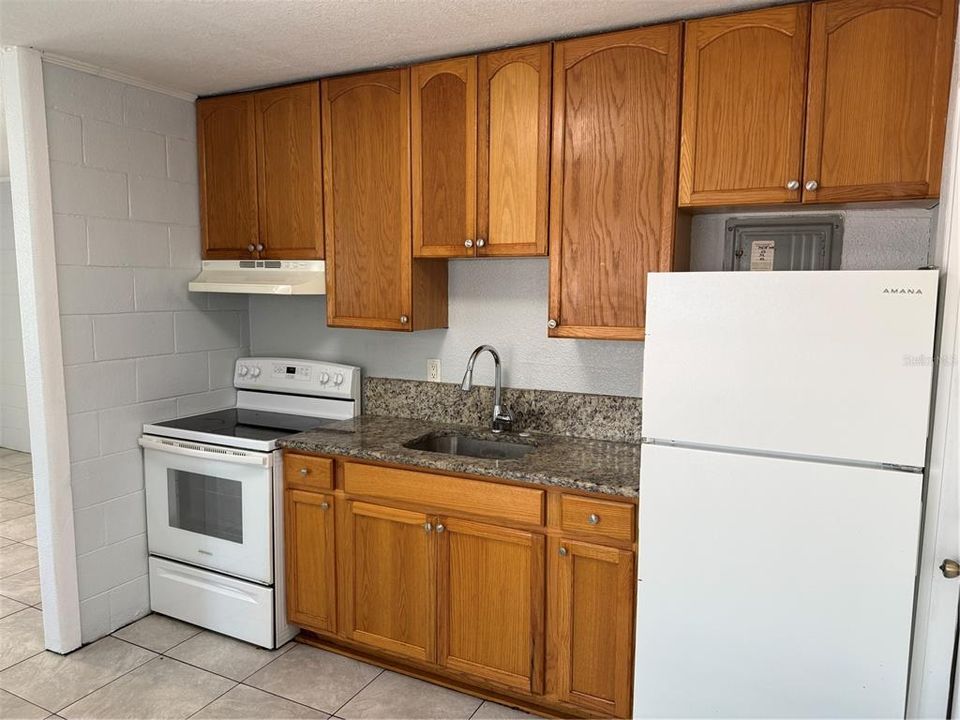 For Rent: $1,025 (2 beds, 1 baths, 1400 Square Feet)