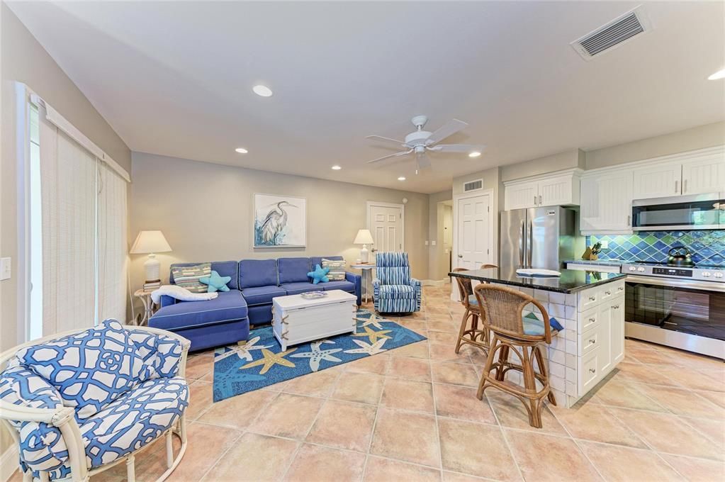 For Rent: $6,000 (1 beds, 1 baths, 800 Square Feet)