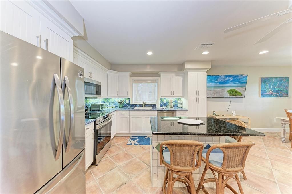 For Rent: $6,000 (1 beds, 1 baths, 800 Square Feet)